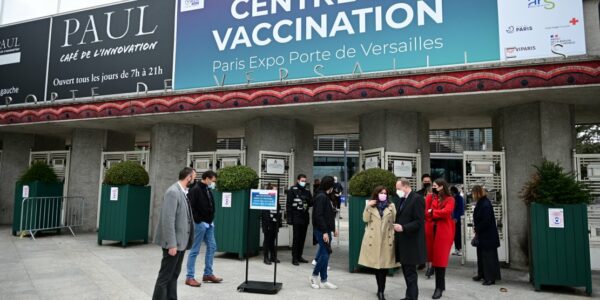 Moins de 50 ans : quels risques avec les "vaccins"